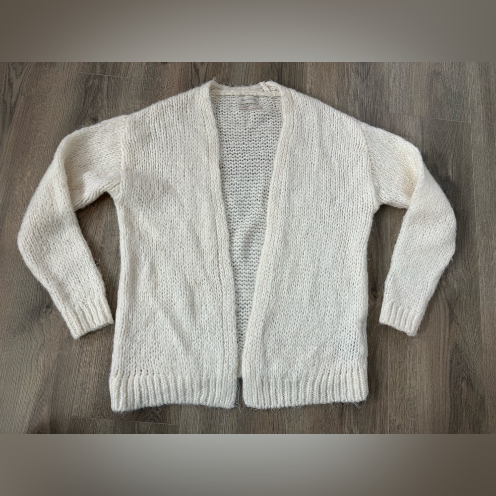 Urban outfitters cream cardigan chunky knit open front XS